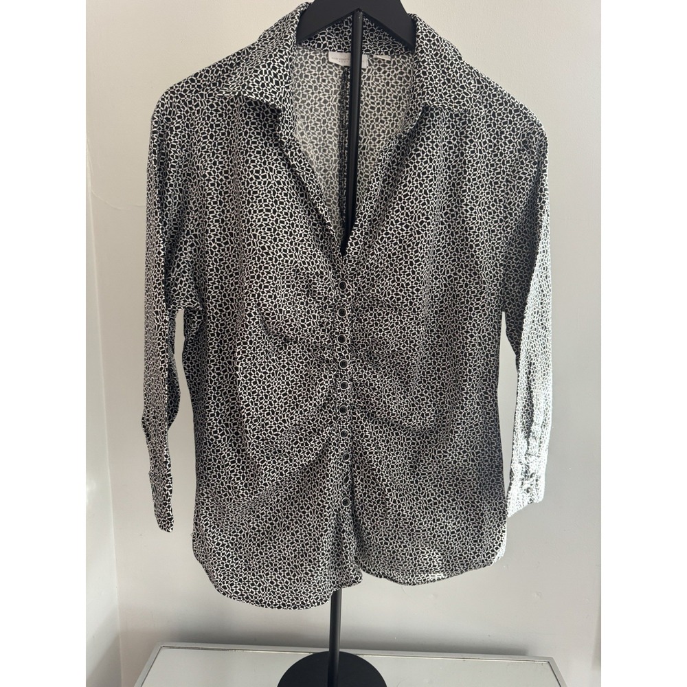 New York & Company Black White Abstract Button Stretch Blouse Size L Chic Modern